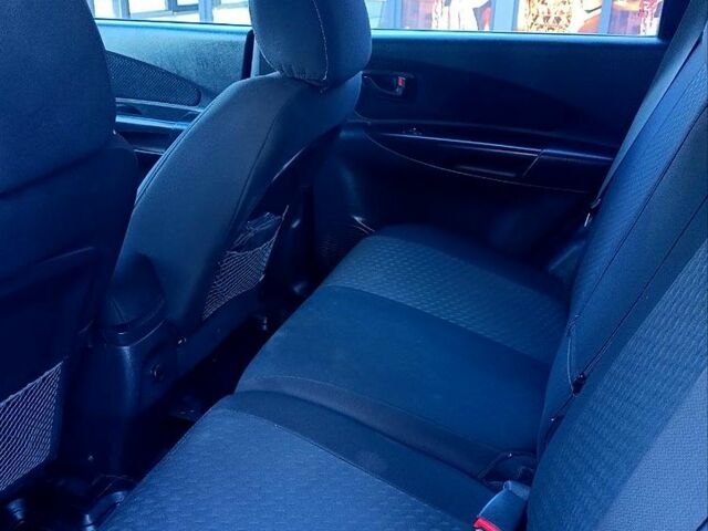 Сірий Хендай Туксон, об'ємом двигуна 2 л та пробігом 216 тис. км за 8200 $, фото 8 на Automoto.ua