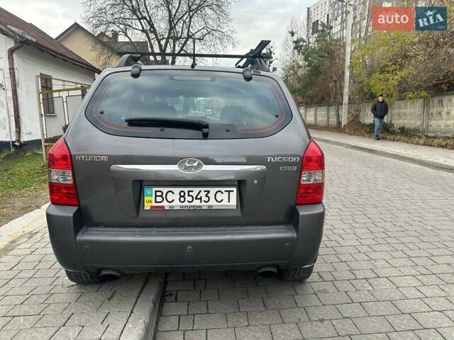 Сірий Хендай Туксон, об'ємом двигуна 1.99 л та пробігом 221 тис. км за 6000 $, фото 31 на Automoto.ua