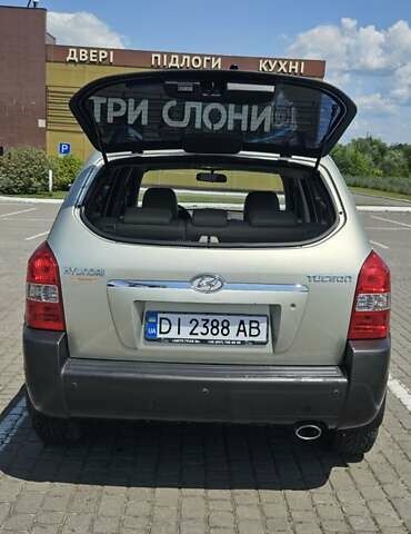Сірий Хендай Туксон, об'ємом двигуна 1.98 л та пробігом 177 тис. км за 8500 $, фото 33 на Automoto.ua