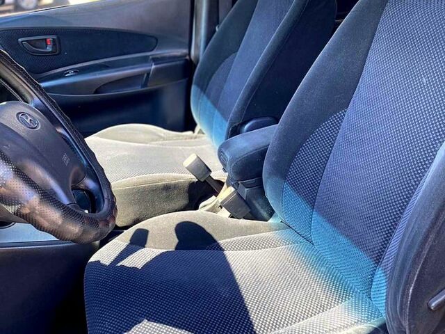 Сірий Хендай Туксон, об'ємом двигуна 2 л та пробігом 225 тис. км за 7800 $, фото 6 на Automoto.ua