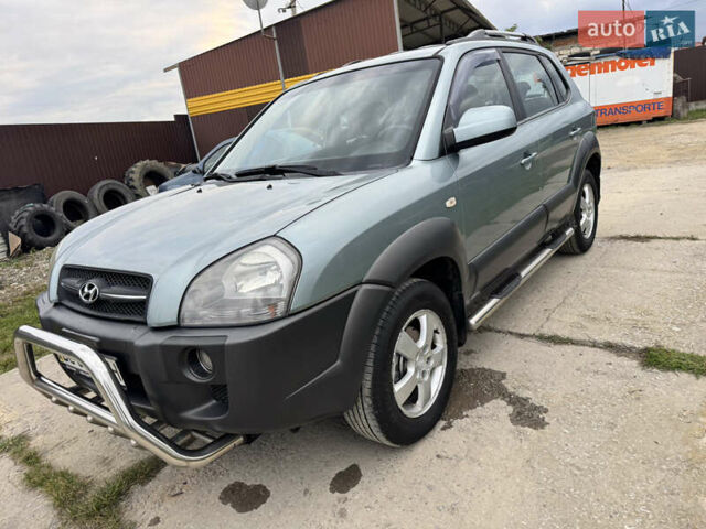 Хендай Туксон 2008 в Новой Ушице на Automoto.ua Серый Хендай Туксон, объемом двигателя 1.98 л и пробегом 229 тыс. км за 8200 $, фото 25 на Automoto.ua