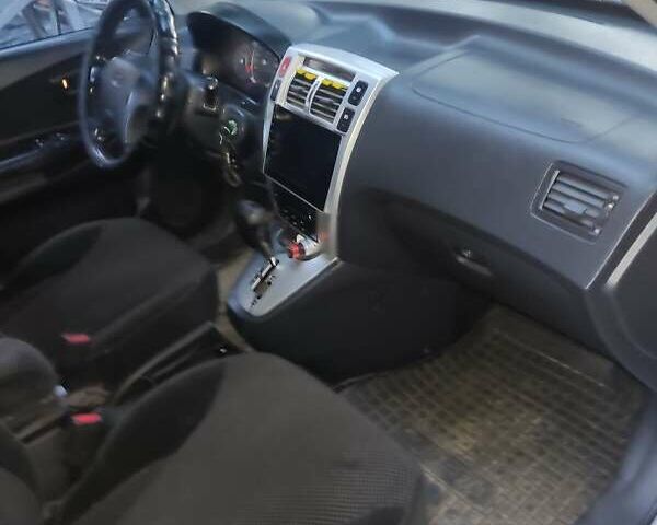 Сірий Хендай Туксон, об'ємом двигуна 1.99 л та пробігом 350 тис. км за 7800 $, фото 3 на Automoto.ua