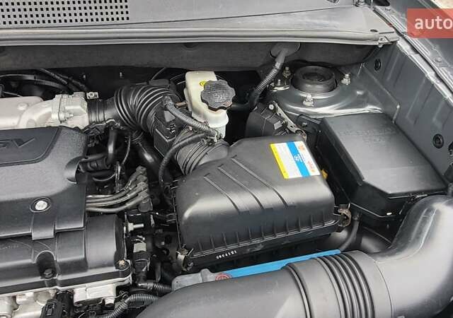 Серый Хендай Туксон, объемом двигателя 1.98 л и пробегом 177 тыс. км за 8200 $, фото 5 на Automoto.ua