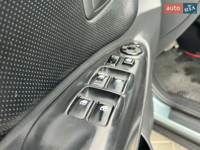 Хендай Туксон 2008 в Трускавце на Automoto.ua Серый Хендай Туксон, объемом двигателя 1.98 л и пробегом 320 тыс. км за 7399 $, фото 4 на Automoto.ua