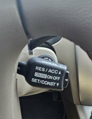 Сірий Хендай Туксон, об'ємом двигуна 1.98 л та пробігом 177 тис. км за 8500 $, фото 25 на Automoto.ua