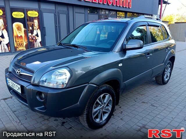 Сірий Хендай Туксон, об'ємом двигуна 2 л та пробігом 216 тис. км за 8200 $, фото 12 на Automoto.ua