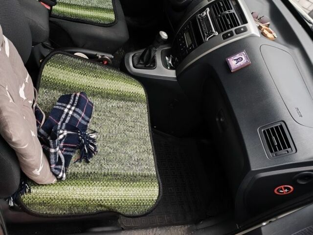 Серый Хендай Туксон, объемом двигателя 2 л и пробегом 190 тыс. км за 9000 $, фото 8 на Automoto.ua