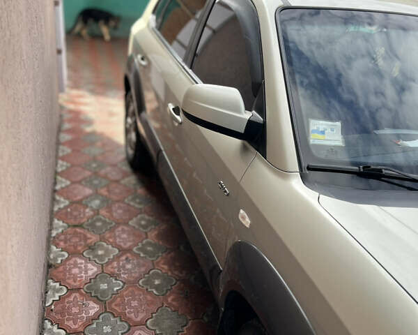 Сірий Хендай Туксон, об'ємом двигуна 1.98 л та пробігом 233 тис. км за 8100 $, фото 4 на Automoto.ua