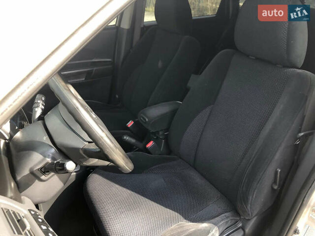 Хендай Туксон 2008 в Турке на Automoto.ua Серый Хендай Туксон, объемом двигателя 2 л и пробегом 274 тыс. км за 7200 $, фото 20 на Automoto.ua