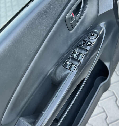 Хендай Туксон 2008 у Зборів на Automoto.ua Сірий Хендай Туксон, об'ємом двигуна 1.99 л та пробігом 228 тис. км за 8500 $, фото 33 на Automoto.ua