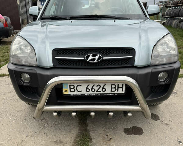 Хендай Туксон 2008 в Новой Ушице на Automoto.ua Серый Хендай Туксон, объемом двигателя 1.98 л и пробегом 229 тыс. км за 8200 $, фото 11 на Automoto.ua