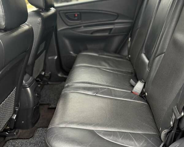 Сірий Хендай Туксон, об'ємом двигуна 2 л та пробігом 187 тис. км за 7700 $, фото 46 на Automoto.ua