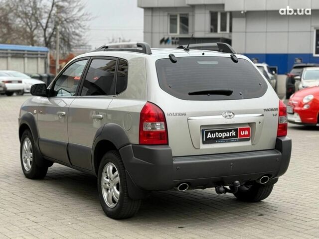 Сірий Хендай Туксон, об'ємом двигуна 2.7 л та пробігом 210 тис. км за 9290 $, фото 4 на Automoto.ua