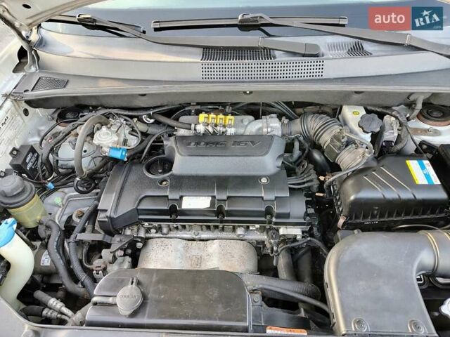 Хендай Туксон 2008 у Вінниці на Automoto.ua Сірий Хендай Туксон, об'ємом двигуна 1.98 л та пробігом 126 тис. км за 8350 $, фото 12 на Automoto.ua