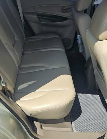 Сірий Хендай Туксон, об'ємом двигуна 1.98 л та пробігом 177 тис. км за 8500 $, фото 15 на Automoto.ua