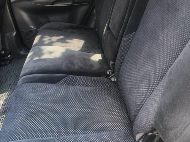 Серый Хендай Туксон, объемом двигателя 2 л и пробегом 220 тыс. км за 8200 $, фото 2 на Automoto.ua