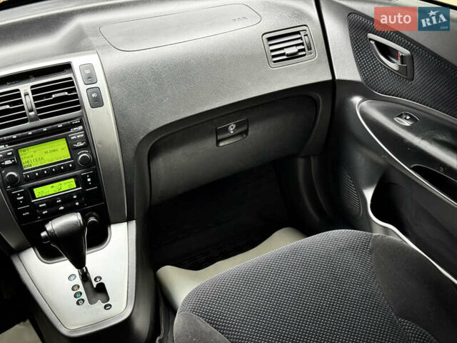 Сірий Хендай Туксон, об'ємом двигуна 2 л та пробігом 213 тис. км за 8500 $, фото 29 на Automoto.ua