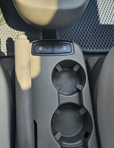 Сірий Хендай Туксон, об'ємом двигуна 1.98 л та пробігом 177 тис. км за 8500 $, фото 23 на Automoto.ua