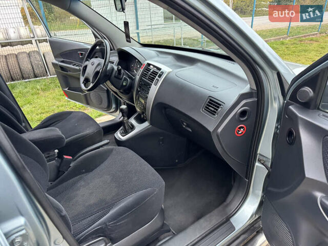 Хендай Туксон 2008 в Новой Ушице на Automoto.ua Серый Хендай Туксон, объемом двигателя 1.98 л и пробегом 229 тыс. км за 8200 $, фото 36 на Automoto.ua