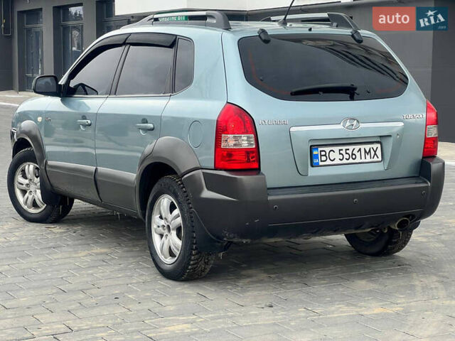 Хендай Туксон 2008 в Трускавце на Automoto.ua Серый Хендай Туксон, объемом двигателя 1.98 л и пробегом 320 тыс. км за 7399 $, фото 9 на Automoto.ua