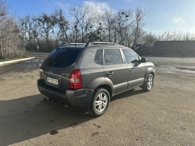 Серый Хендай Туксон, объемом двигателя 0 л и пробегом 170 тыс. км за 8500 $, фото 5 на Automoto.ua