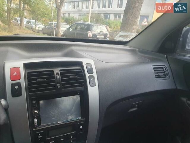 Хендай Туксон 2008 у Тернополі на Automoto.ua Сірий Хендай Туксон, об'ємом двигуна 1.98 л та пробігом 186 тис. км за 6600 $, фото 14 на Automoto.ua
