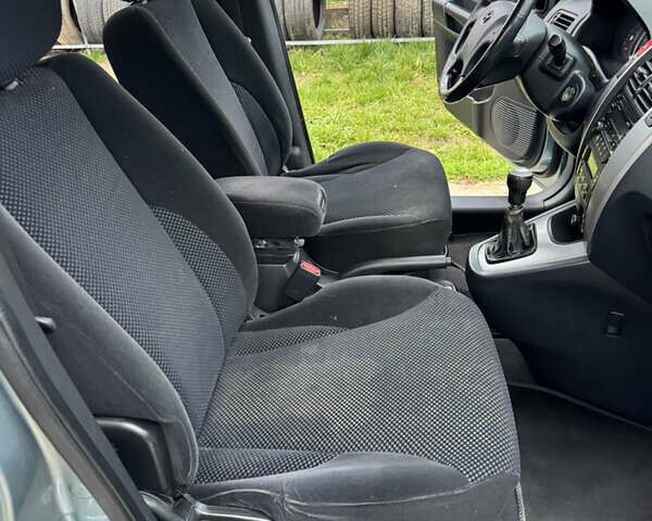 Хендай Туксон 2008 в Новой Ушице на Automoto.ua Серый Хендай Туксон, объемом двигателя 1.98 л и пробегом 229 тыс. км за 8200 $, фото 35 на Automoto.ua