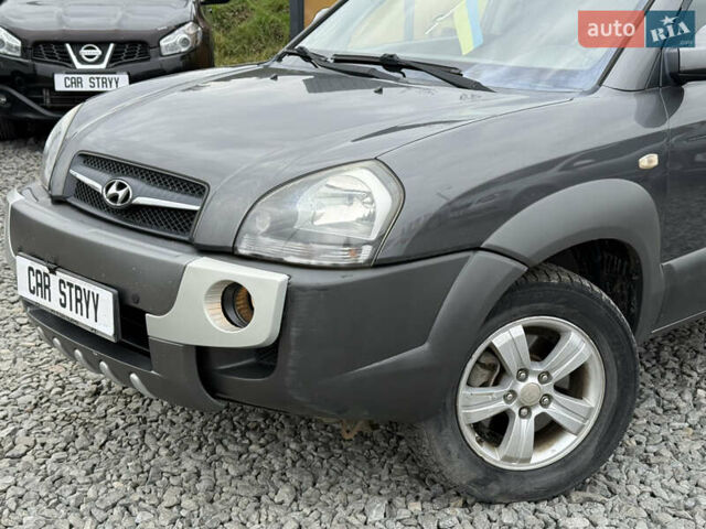 Хендай Туксон 2009 в Стрые на Automoto.ua Серый Хендай Туксон, объемом двигателя 2 л и пробегом 238 тыс. км за 7300 $, фото 10 на Automoto.ua