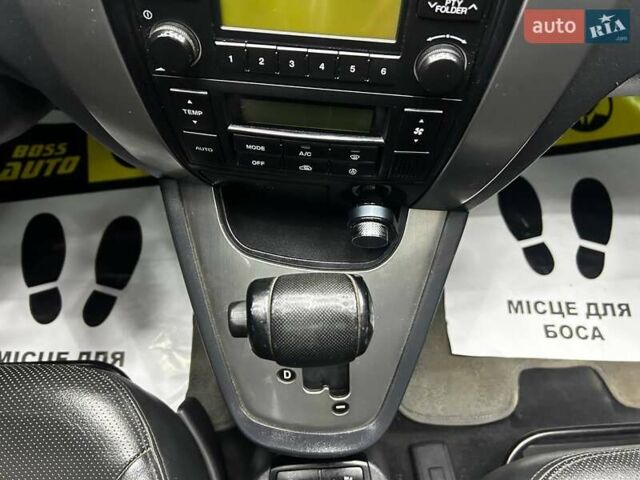 Сірий Хендай Туксон, об'ємом двигуна 2.66 л та пробігом 165 тис. км за 10000 $, фото 16 на Automoto.ua