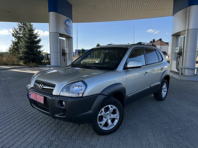 Сірий Хендай Туксон, об'ємом двигуна 2 л та пробігом 166 тис. км за 8950 $, фото 6 на Automoto.ua