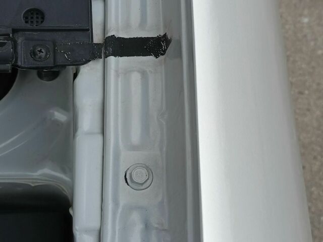 Серый Хендай Туксон, объемом двигателя 2 л и пробегом 200 тыс. км за 9200 $, фото 8 на Automoto.ua