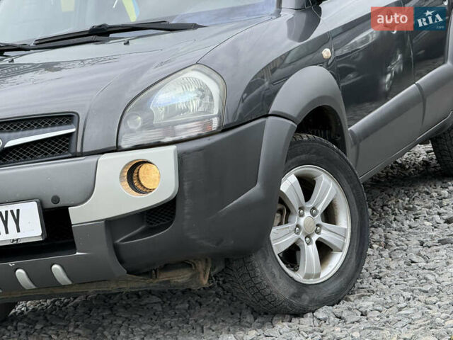 Хендай Туксон 2009 в Стрые на Automoto.ua Серый Хендай Туксон, объемом двигателя 2 л и пробегом 238 тыс. км за 7300 $, фото 8 на Automoto.ua