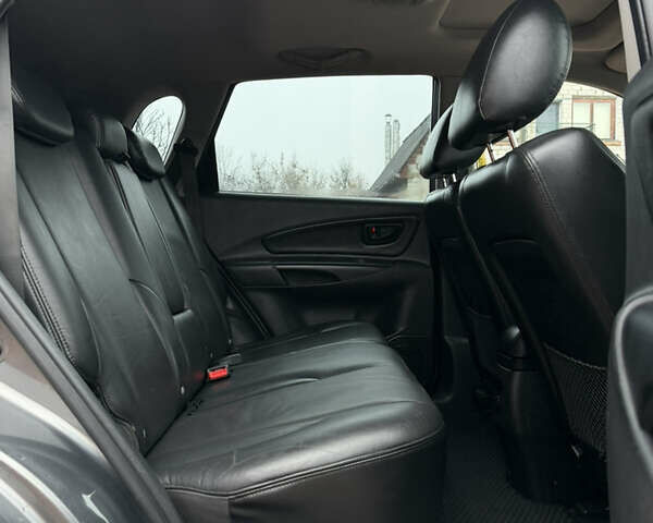 Серый Хендай Туксон, объемом двигателя 2 л и пробегом 86 тыс. км за 9800 $, фото 31 на Automoto.ua