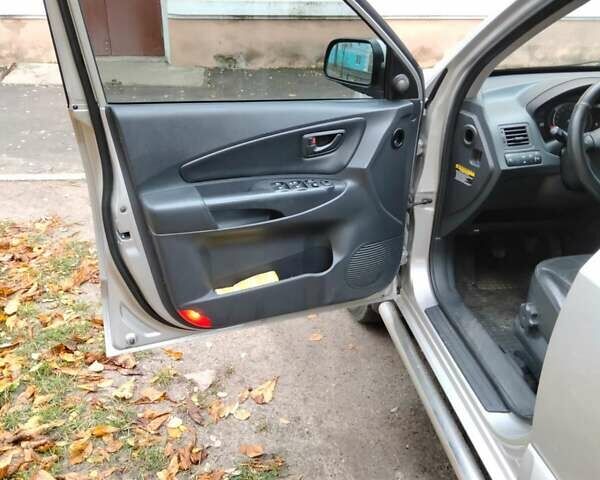 Сірий Хендай Туксон, об'ємом двигуна 2 л та пробігом 225 тис. км за 8700 $, фото 11 на Automoto.ua