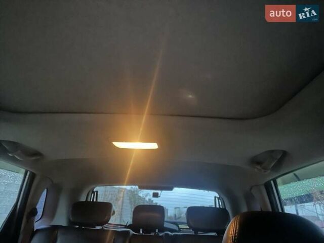 Серый Хендай Туксон, объемом двигателя 1.99 л и пробегом 132 тыс. км за 10000 $, фото 8 на Automoto.ua