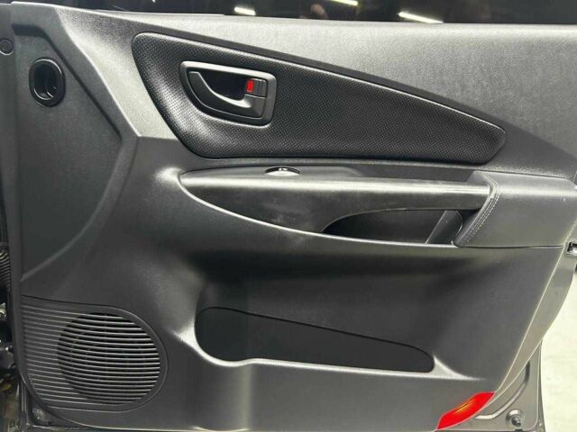 Сірий Хендай Туксон, об'ємом двигуна 2.7 л та пробігом 165 тис. км за 10000 $, фото 18 на Automoto.ua