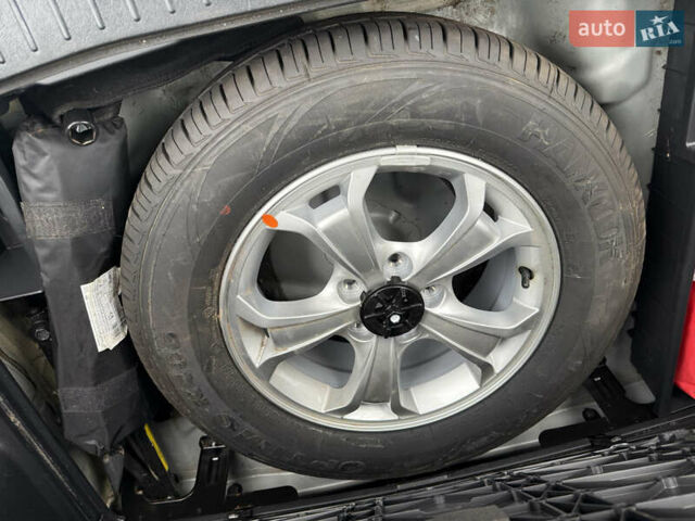 Серый Хендай Туксон, объемом двигателя 2 л и пробегом 195 тыс. км за 9950 $, фото 16 на Automoto.ua