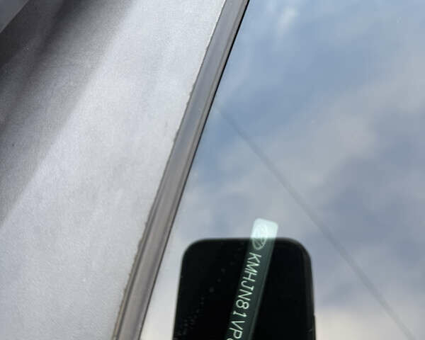 Серый Хендай Туксон, объемом двигателя 2 л и пробегом 202 тыс. км за 10000 $, фото 16 на Automoto.ua