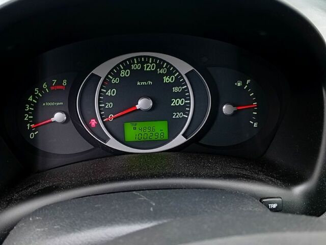 Серый Хендай Туксон, объемом двигателя 2 л и пробегом 100 тыс. км за 8600 $, фото 7 на Automoto.ua