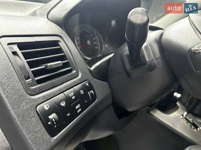 Сірий Хендай Туксон, об'ємом двигуна 2.66 л та пробігом 165 тис. км за 10000 $, фото 8 на Automoto.ua