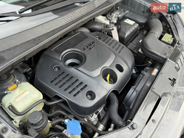 Серый Хендай Туксон, объемом двигателя 2 л и пробегом 202 тыс. км за 10000 $, фото 36 на Automoto.ua