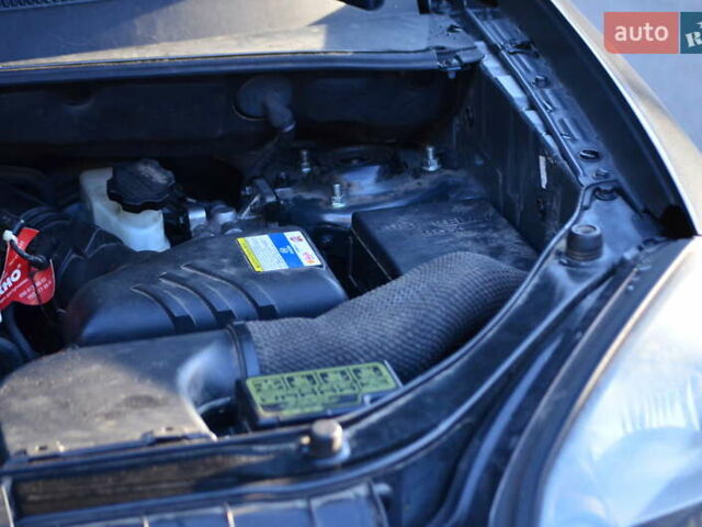 Серый Хендай Туксон, объемом двигателя 2 л и пробегом 271 тыс. км за 8000 $, фото 24 на Automoto.ua