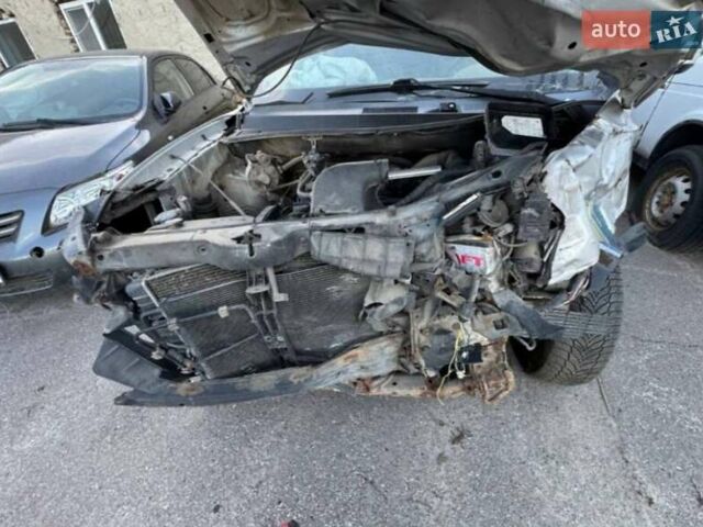 Серый Хендай Туксон, объемом двигателя 1.98 л и пробегом 100 тыс. км за 1947 $, фото 4 на Automoto.ua