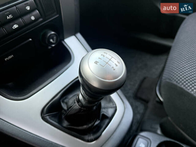 Серый Хендай Туксон, объемом двигателя 2 л и пробегом 202 тыс. км за 10000 $, фото 23 на Automoto.ua