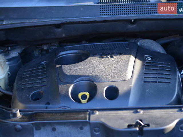 Серый Хендай Туксон, объемом двигателя 2 л и пробегом 271 тыс. км за 8000 $, фото 22 на Automoto.ua