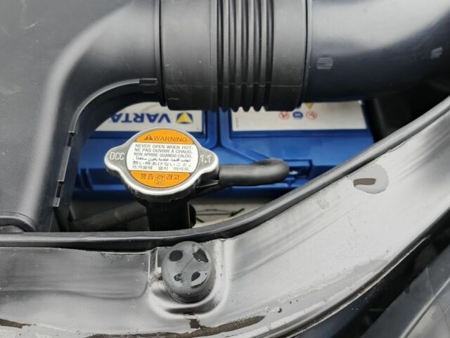 Серый Хендай Туксон, объемом двигателя 2 л и пробегом 200 тыс. км за 9200 $, фото 11 на Automoto.ua