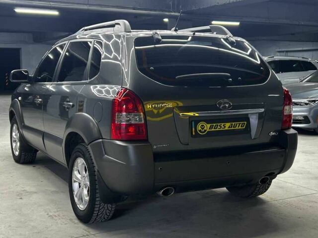 Сірий Хендай Туксон, об'ємом двигуна 2.7 л та пробігом 165 тис. км за 10000 $, фото 3 на Automoto.ua