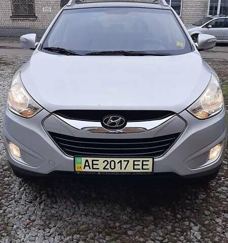 Серый Хендай Туксон, объемом двигателя 2.4 л и пробегом 115 тыс. км за 11200 $, фото 9 на Automoto.ua