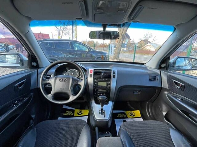 Хендай Туксон 2010 в Коломые на Automoto.ua Серый Хендай Туксон, объемом двигателя 2 л и пробегом 99 тыс. км за 9200 $, фото 7 на Automoto.ua