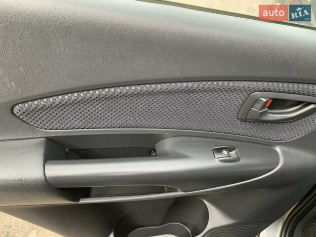 Серый Хендай Туксон, объемом двигателя 1.98 л и пробегом 117 тыс. км за 10350 $, фото 21 на Automoto.ua